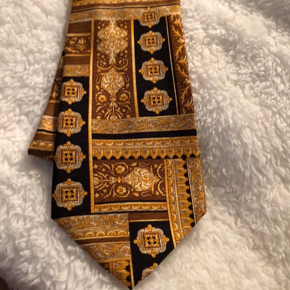 Bachrach Vintage Versace/Inspired Print Silk Tie